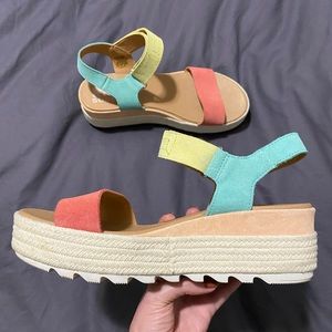 Sorel platform sandals